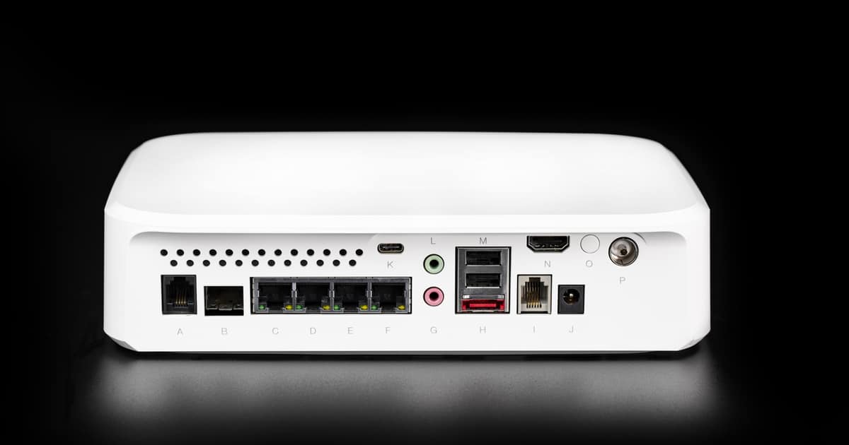 Free : Freebox One (arrière)